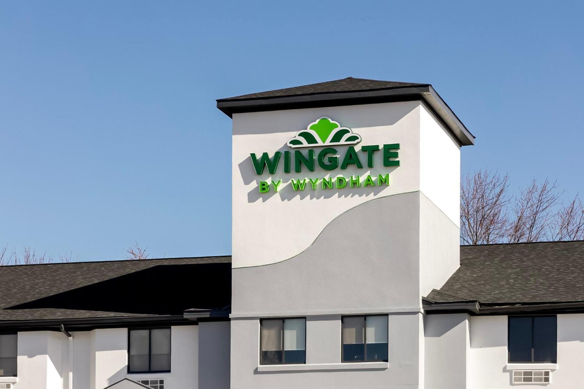 Wingate By Wyndham Hotel 2*